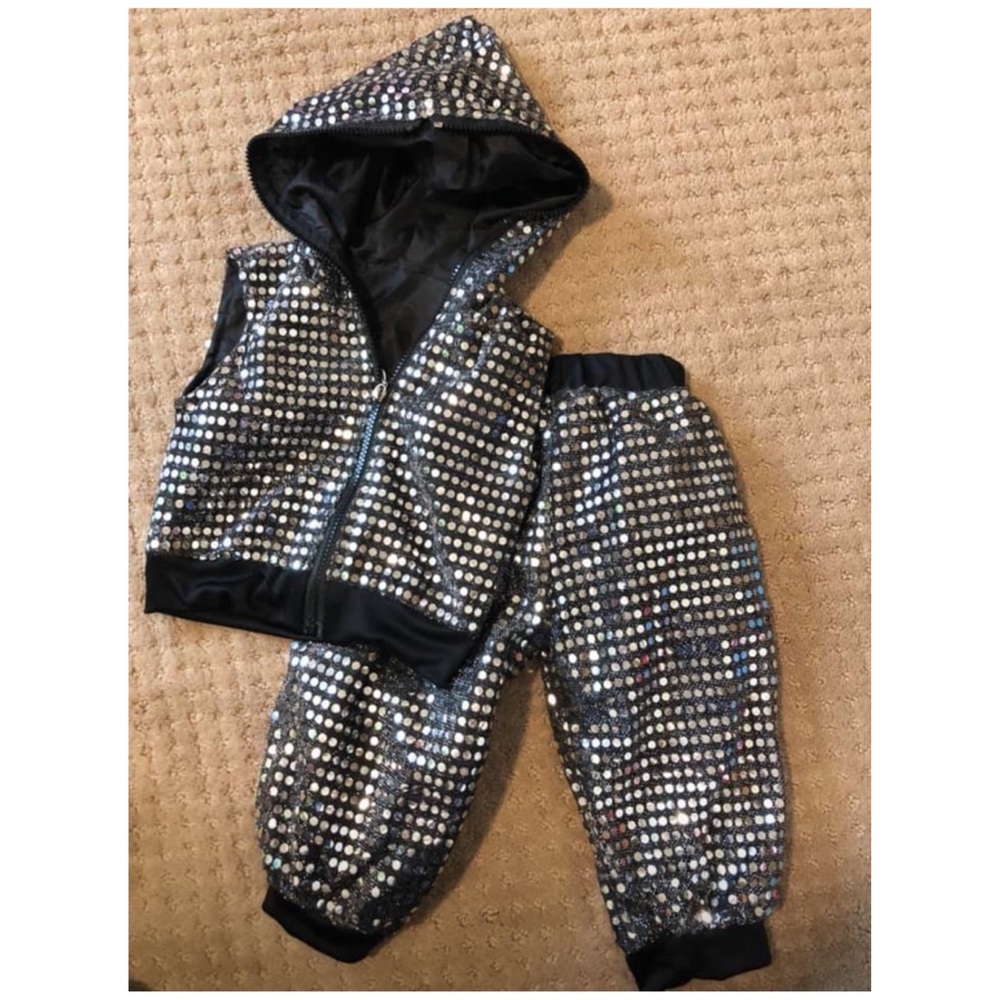 Kids Dance Costume - Maybe Size 3